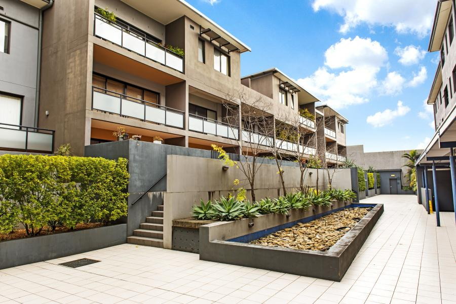 20/198-204 Marrickville Road, Marrickville Sold by Raine & Horne Newtown - image 1