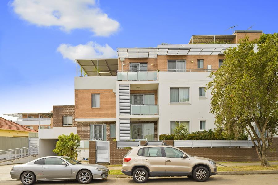 13/637-645 Forest Road, Bexley Sold by Raine & Horne Newtown - image 1