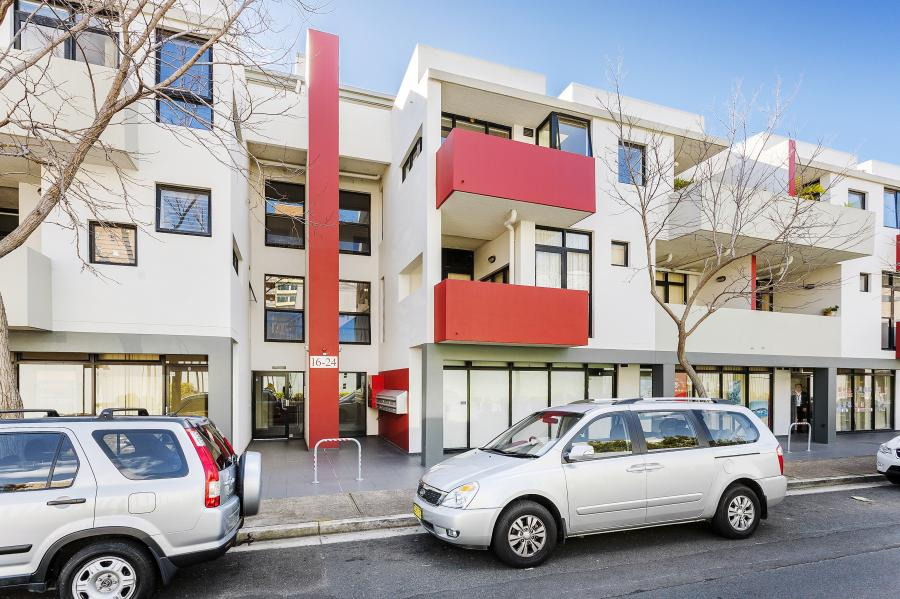 14/16 Dunblane Street, Camperdown Sold by Raine & Horne Newtown - image 1