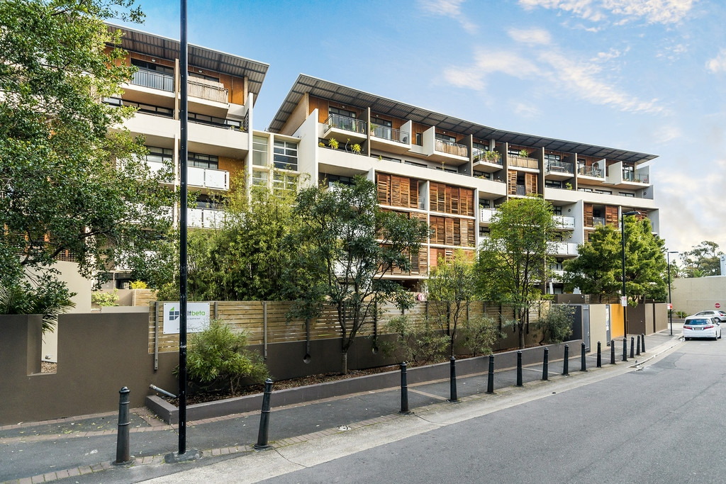 65/3-13 Erskineville Road, Newtown Sold by Raine & Horne Newtown - image 1