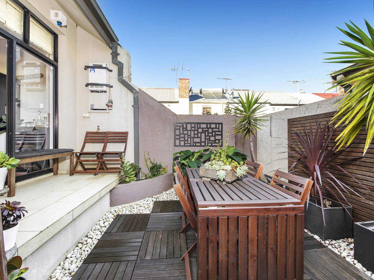 6/15-23A Knight Street, Erskineville Sold by Raine & Horne Newtown - image 1