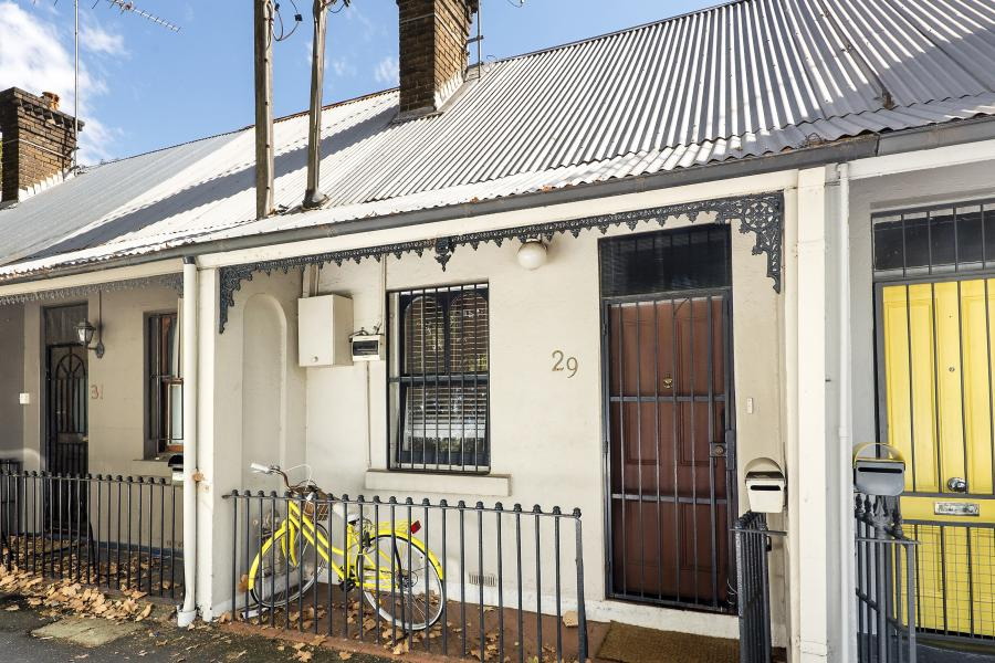 29 Buckland Street, Alexandria Sold by Raine & Horne Newtown - image 1