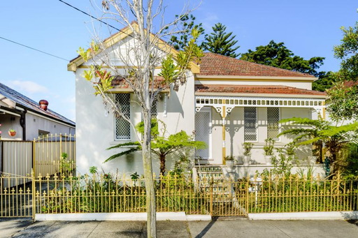 2 Napier Street, Petersham Sold by Raine & Horne Newtown