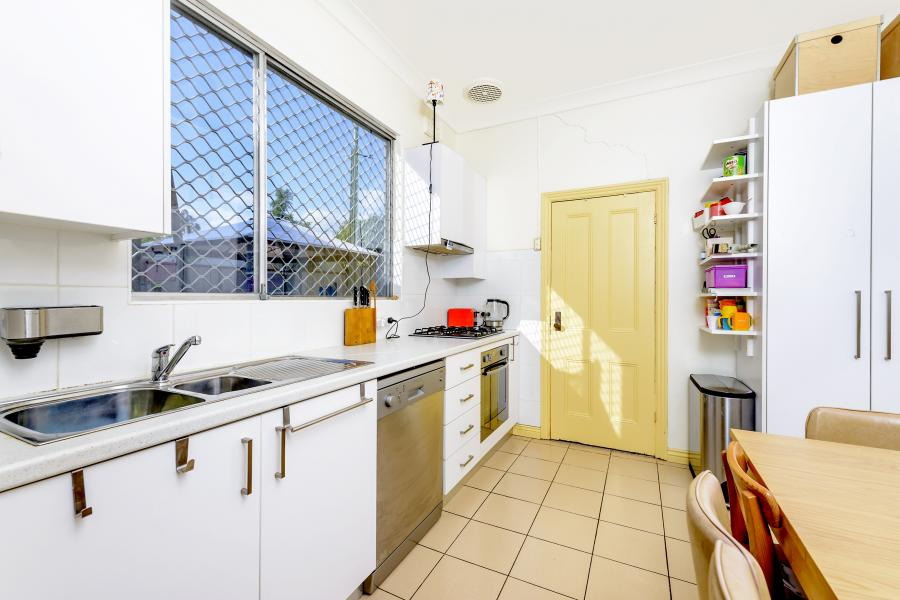 2 Napier Street, Petersham Sold by Raine & Horne Newtown - image 1