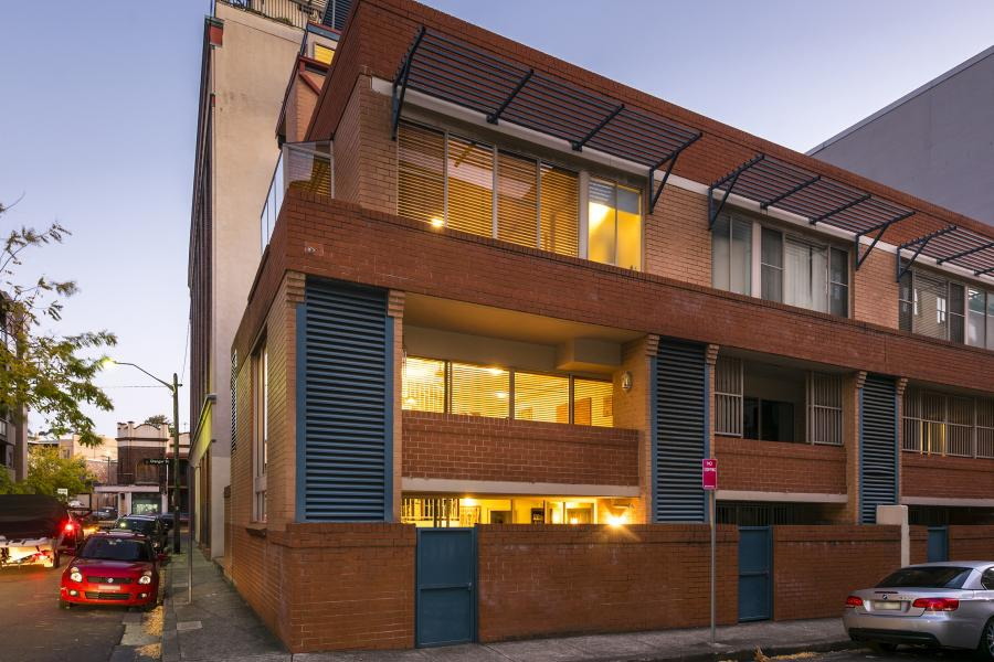 4/1 Wiley Street, Chippendale Sold by Raine & Horne Newtown - image 1