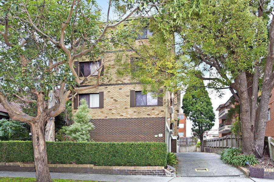 6/75 The Boulevarde, Dulwich Hill Sold by Raine & Horne Newtown - image 1