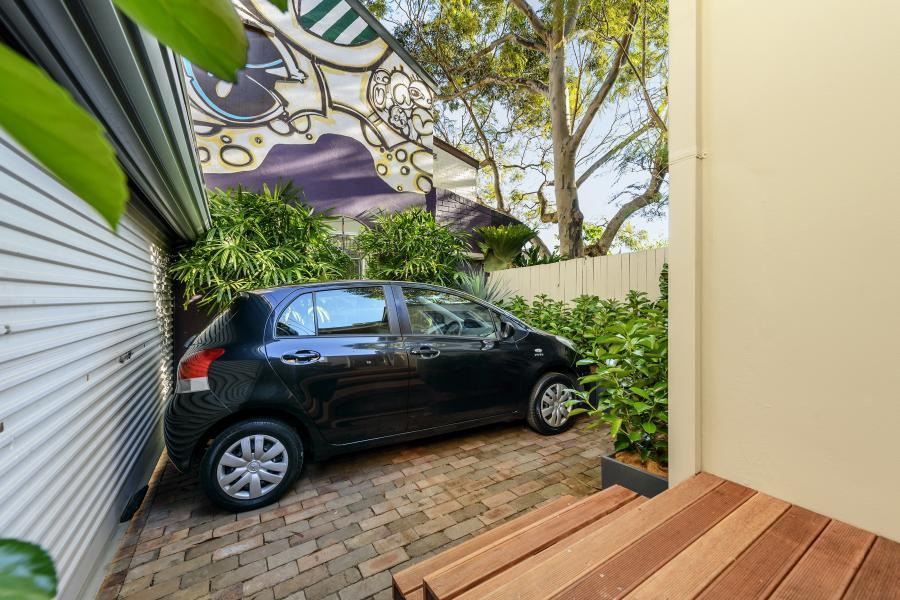 27 Goodchap Street, Surry Hills Sold by Raine & Horne Newtown - image 1