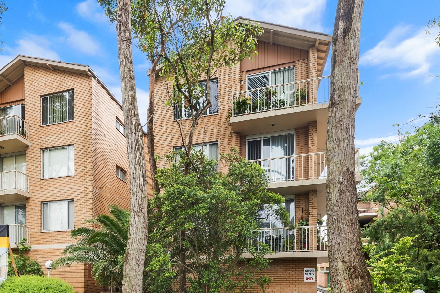 6/22 French Street, Kogarah Sold by Raine & Horne Newtown - image 1