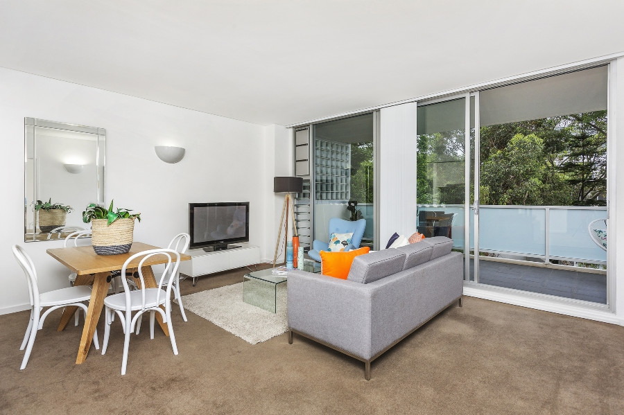 B38/21 Coulson Street, Erskineville Sold by Raine & Horne Newtown - image 1