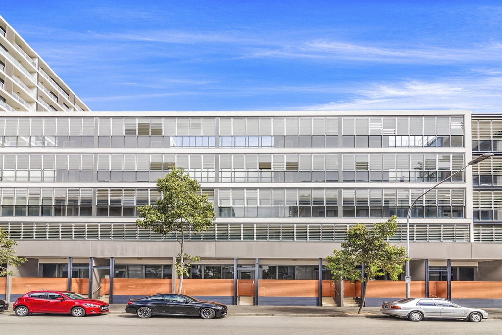 235/7 Defries Avenue, Zetland Sold by Raine & Horne Newtown - image 1