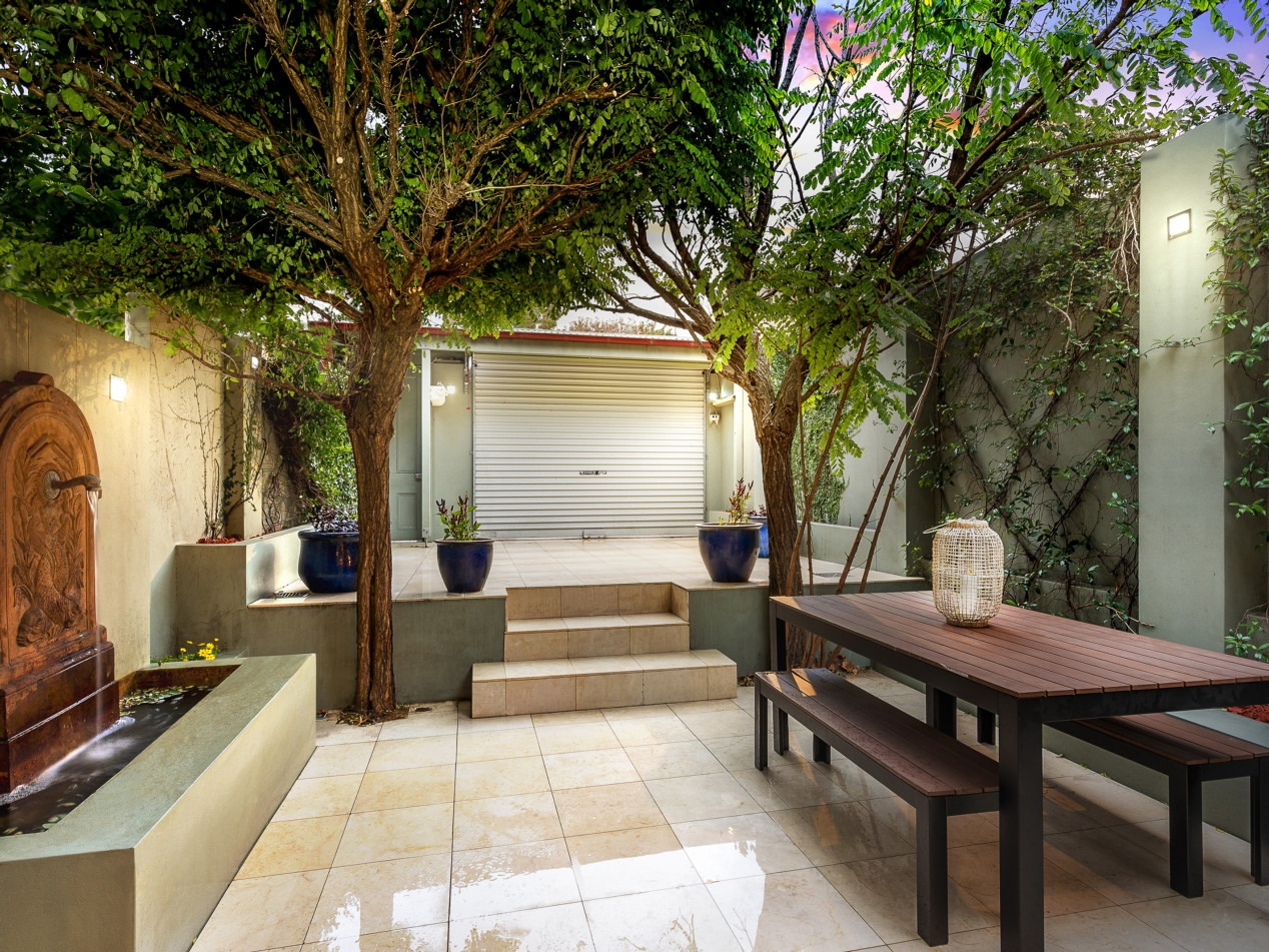 7 Holdsworth Street, Newtown Sold by Raine & Horne Newtown - image 1