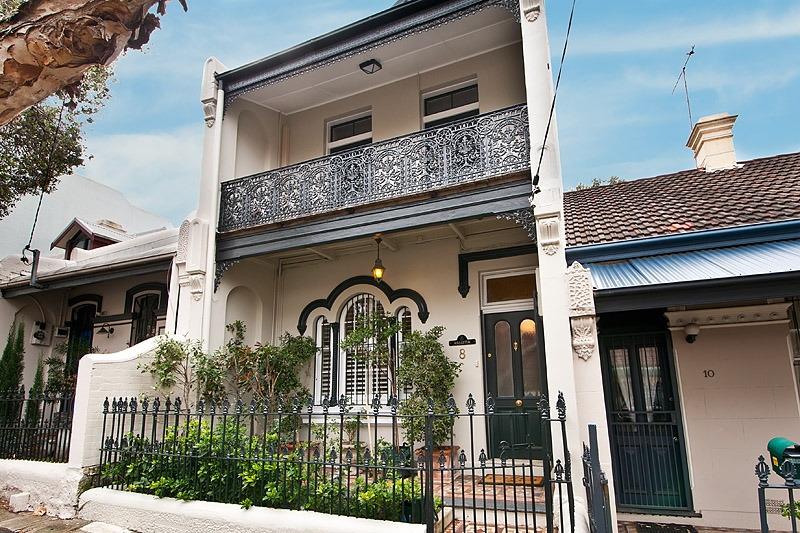 8 Pine Street, Newtown Sold by Raine & Horne Newtown - image 1