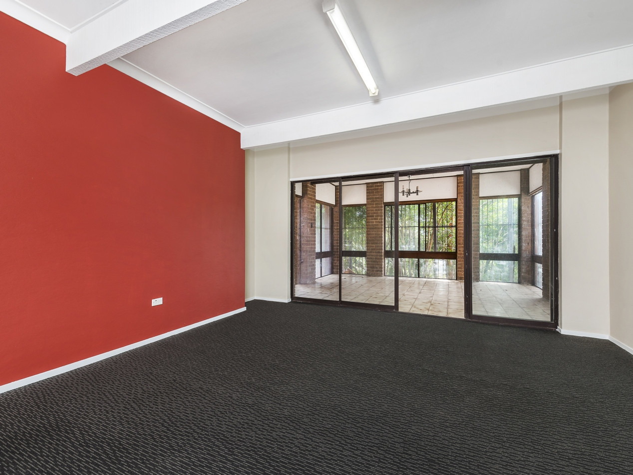 10 Balandra Place, Kareela Sold by Raine & Horne Newtown - image 1