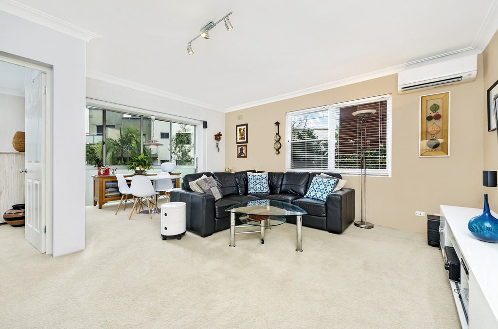 2/10 Cowper Street, Randwick Sold by Raine & Horne Newtown - image 1