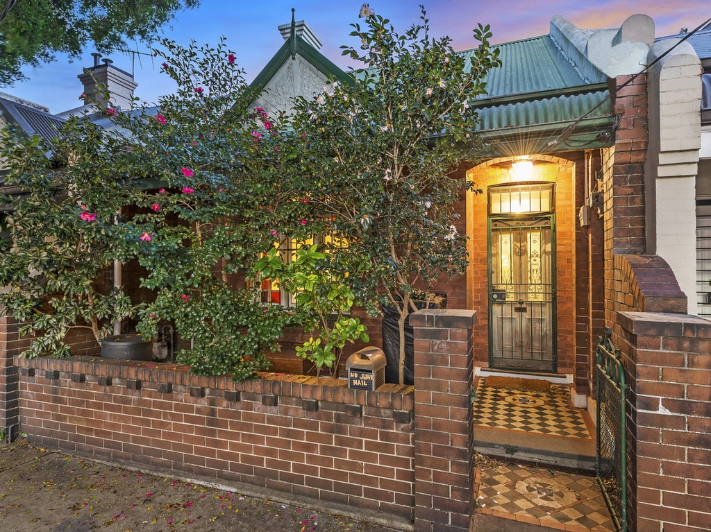 74 Suttor Street, Alexandria Sold by Raine & Horne Newtown - image 1