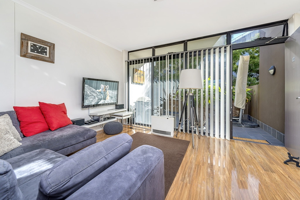 50/3-13 Erskineville Road, Newtown Sold by Raine & Horne Newtown - image 1