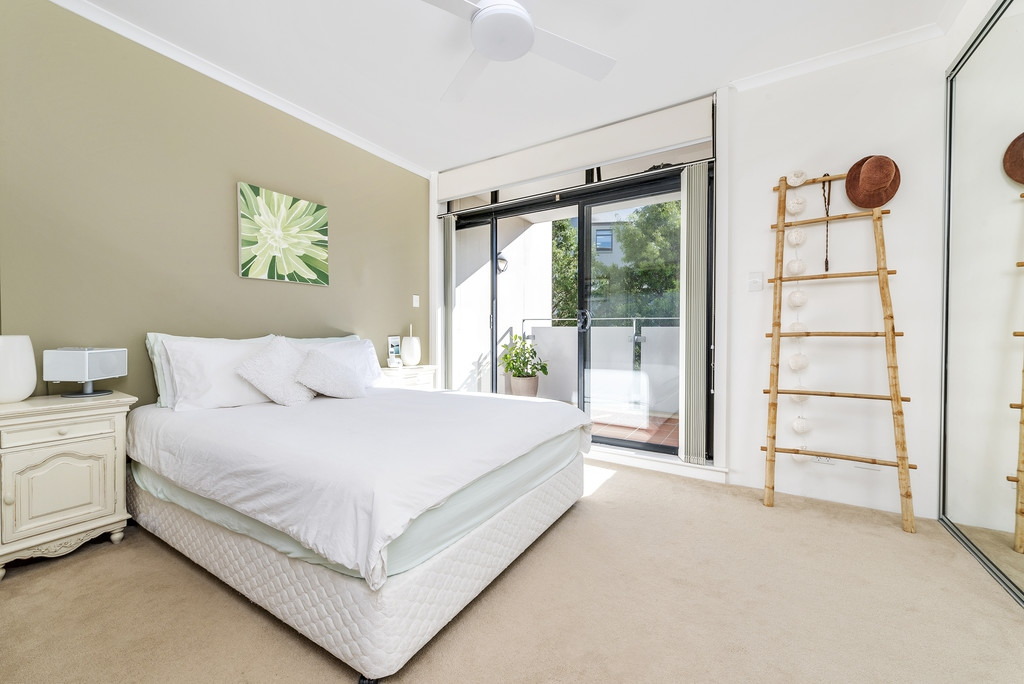 50/3-13 Erskineville Road, Newtown Sold by Raine & Horne Newtown - image 1