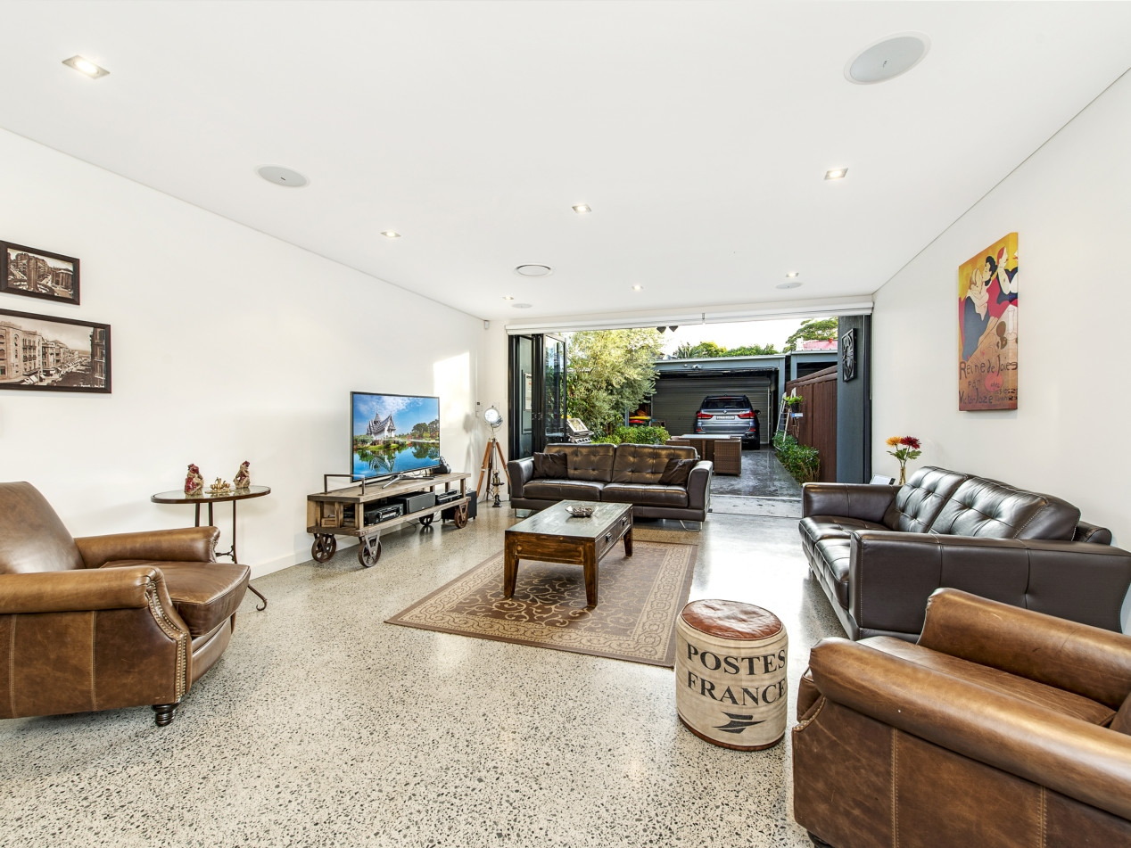 2/151-153 Edgeware Road, Enmore Sold by Raine & Horne Newtown - image 1