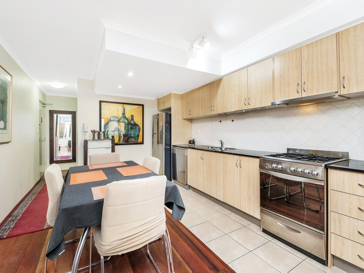 22/124-126 Parramatta Road, Camperdown Sold by Raine & Horne Newtown - image 1