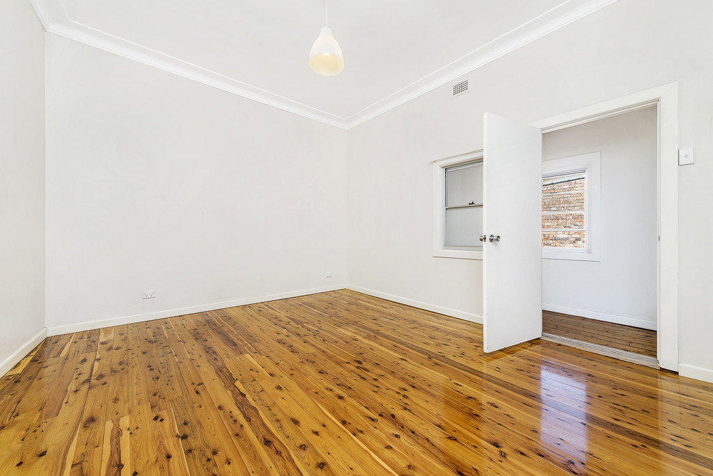 43 Macdonald Street, Erskineville Sold by Raine & Horne Newtown - image 1