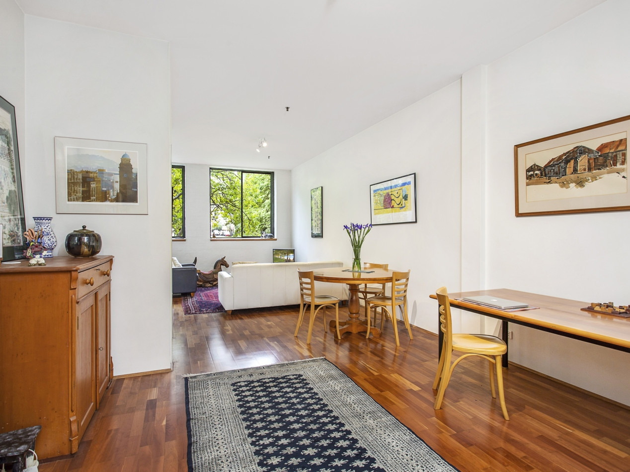 4/16-22 Australia Street, Camperdown Sold by Raine & Horne Newtown - image 1