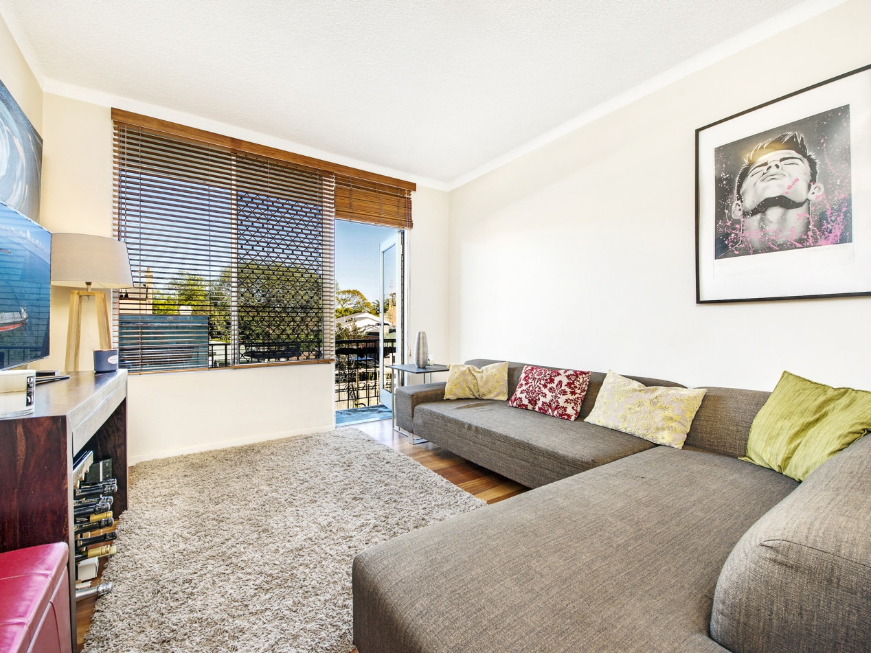 5/71-73 Alice Street, Newtown Sold by Raine & Horne Newtown - image 1