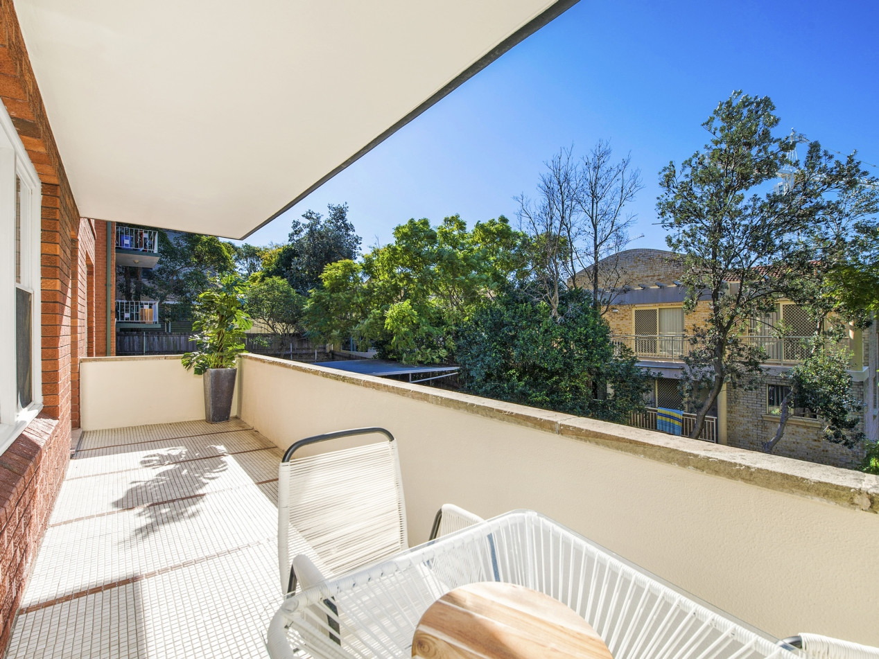 3/35 Kensington Road, Kensington Sold by Raine & Horne Newtown - image 1