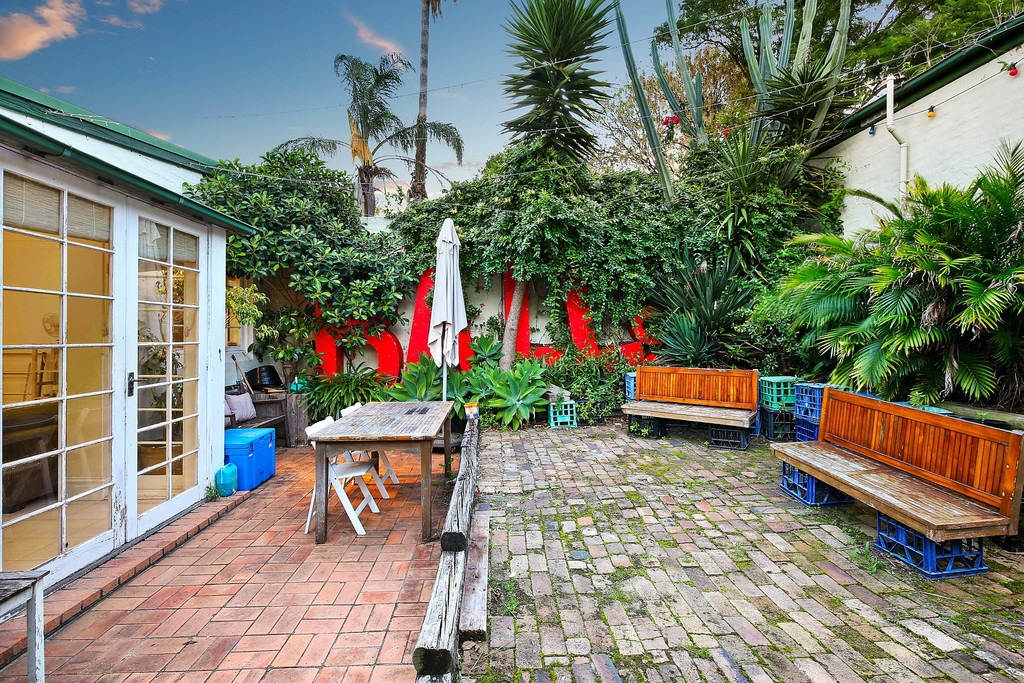 27 Darley Street, Newtown Sold by Raine & Horne Newtown - image 1