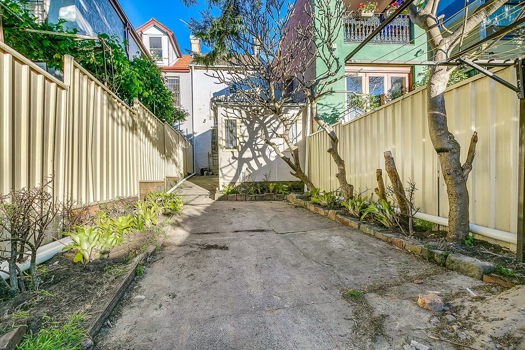 167 Abercrombie, Chippendale Leased by Raine & Horne Newtown - image 1