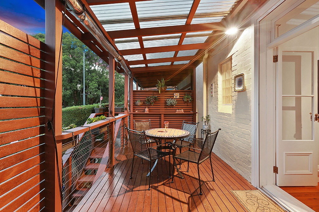 83 Albany Road, Stanmore Sold by Raine & Horne Newtown - image 1