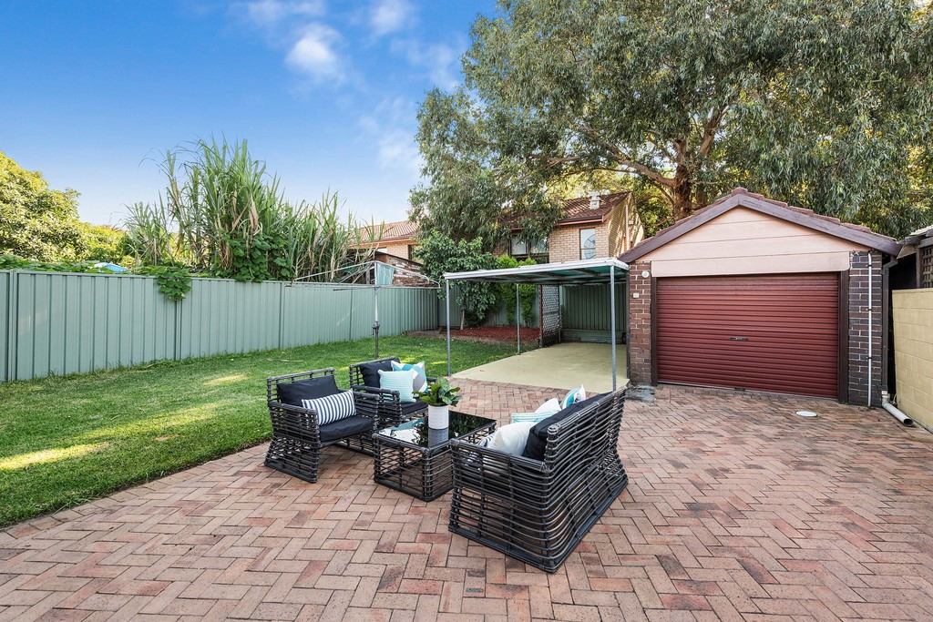 30 Illawarra Road, Marrickville Sold by Raine & Horne Newtown - image 1