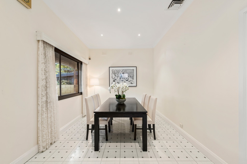 30 Illawarra Road, Marrickville Sold by Raine & Horne Newtown - image 1