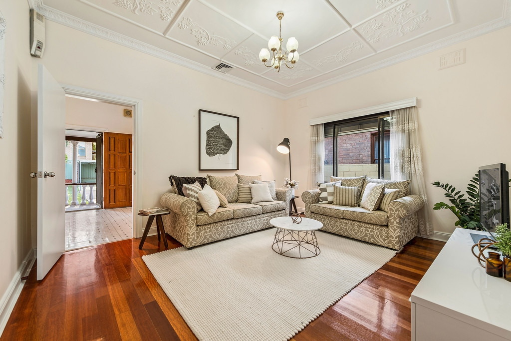 30 Illawarra Road, Marrickville Sold by Raine & Horne Newtown - image 1