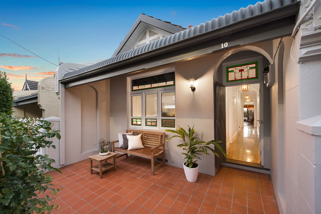 10 Agar Street, Marrickville Sold by Raine & Horne Newtown - image 1