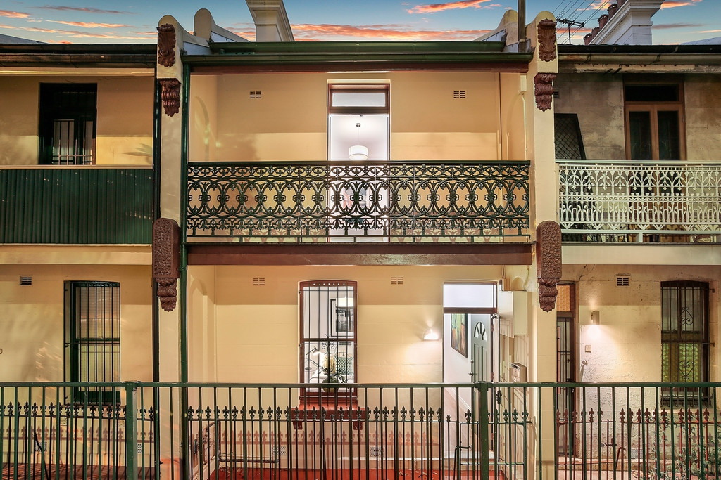 22 Shepherd Street, Chippendale Sold by Raine & Horne Newtown - image 1