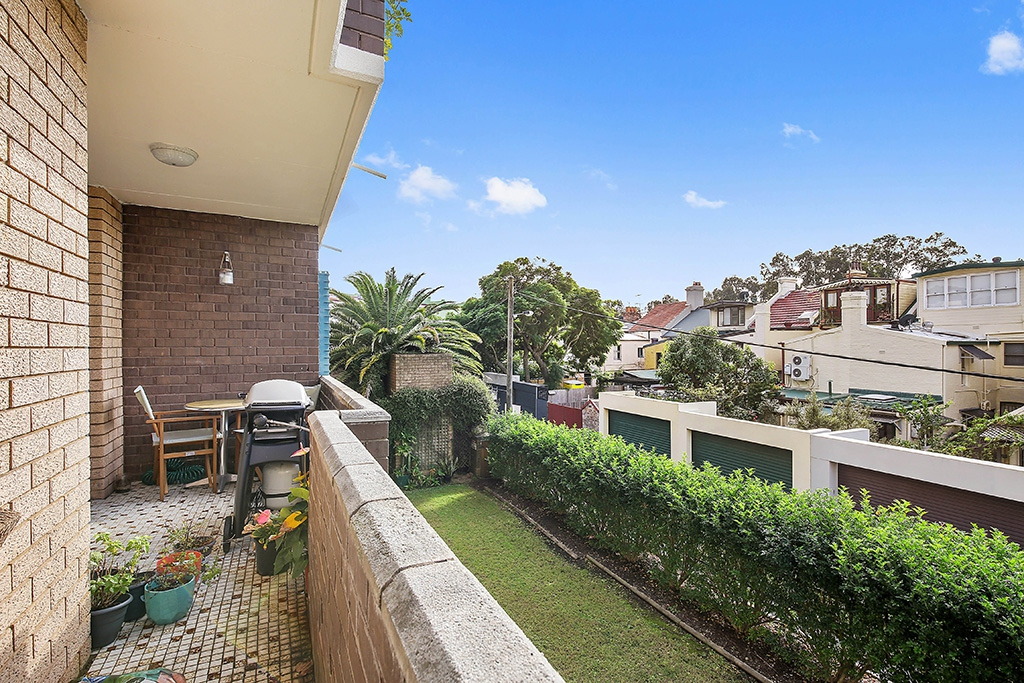 12/2-6 Brown Street, Newtown Sold by Raine & Horne Newtown - image 1