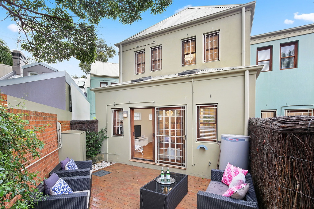 40B Copeland Street, Alexandria Sold by Raine & Horne Newtown - image 1