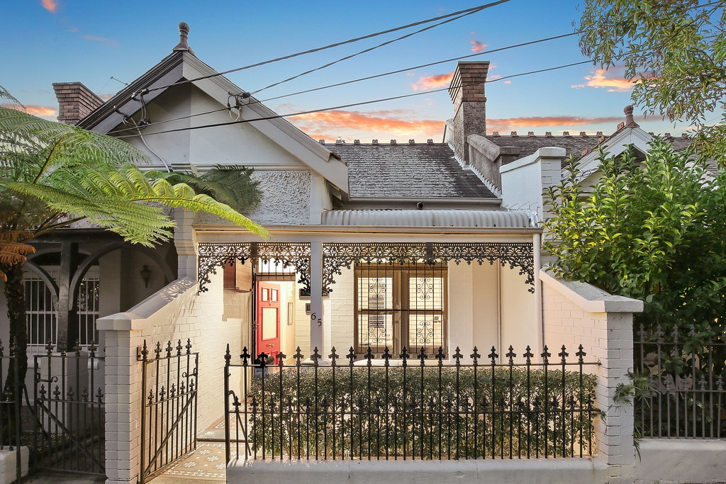 65 Holmwood Street, Newtown Sold by Raine & Horne Newtown - image 1