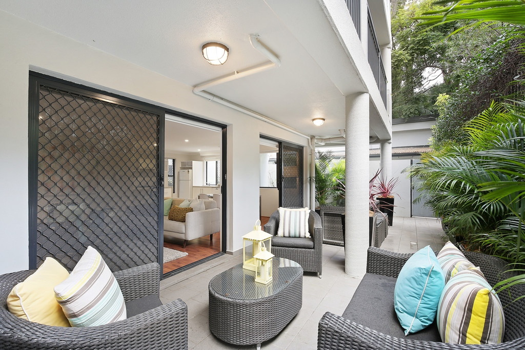 5/1-35 Pine Street, Chippendale Sold by Raine & Horne Newtown - image 1