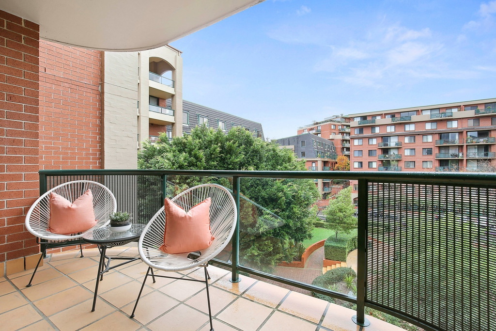 9409/177-219 Mitchell Road, Erskineville Sold by Raine & Horne Newtown - image 1