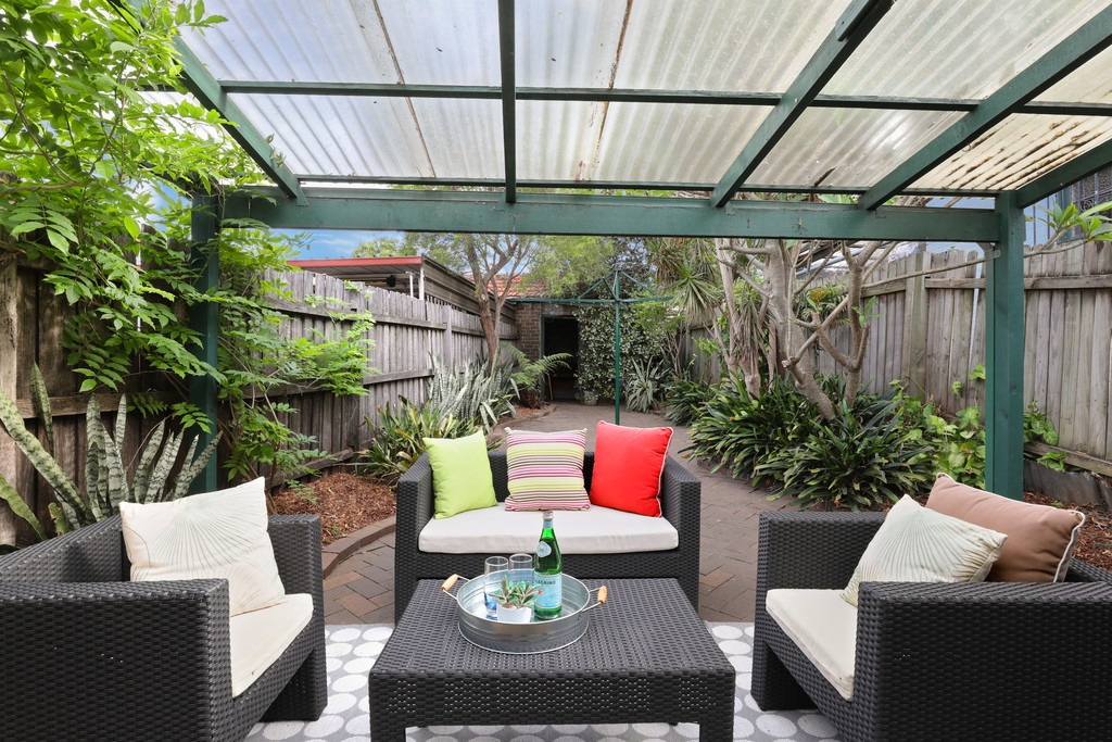 270 Stanmore Road, Petersham Sold by Raine & Horne Newtown - image 1