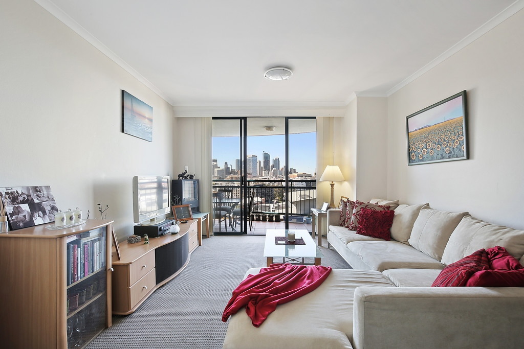 87/122 Saunders Street, Pyrmont Sold by Raine & Horne Newtown - image 1