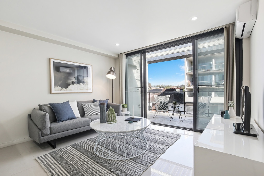 8/123 Marrickville Road, Marrickville Sold by Raine & Horne Newtown - image 1