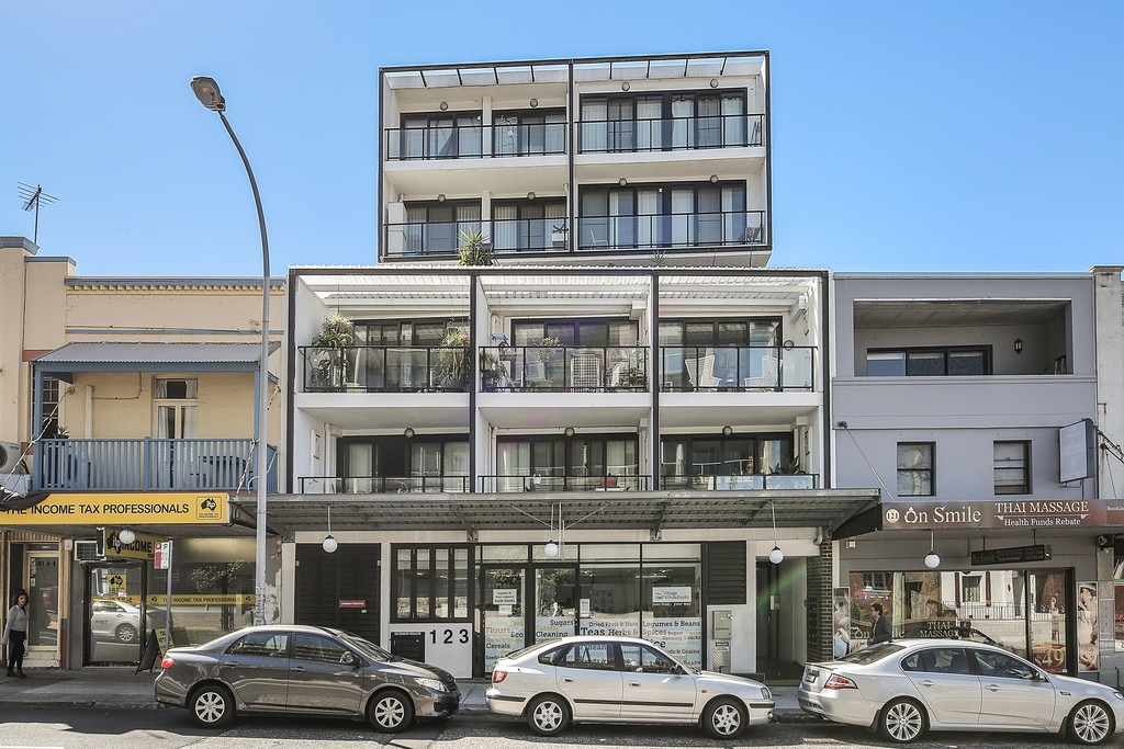 8/123 Marrickville Road, Marrickville Sold by Raine & Horne Newtown - image 1