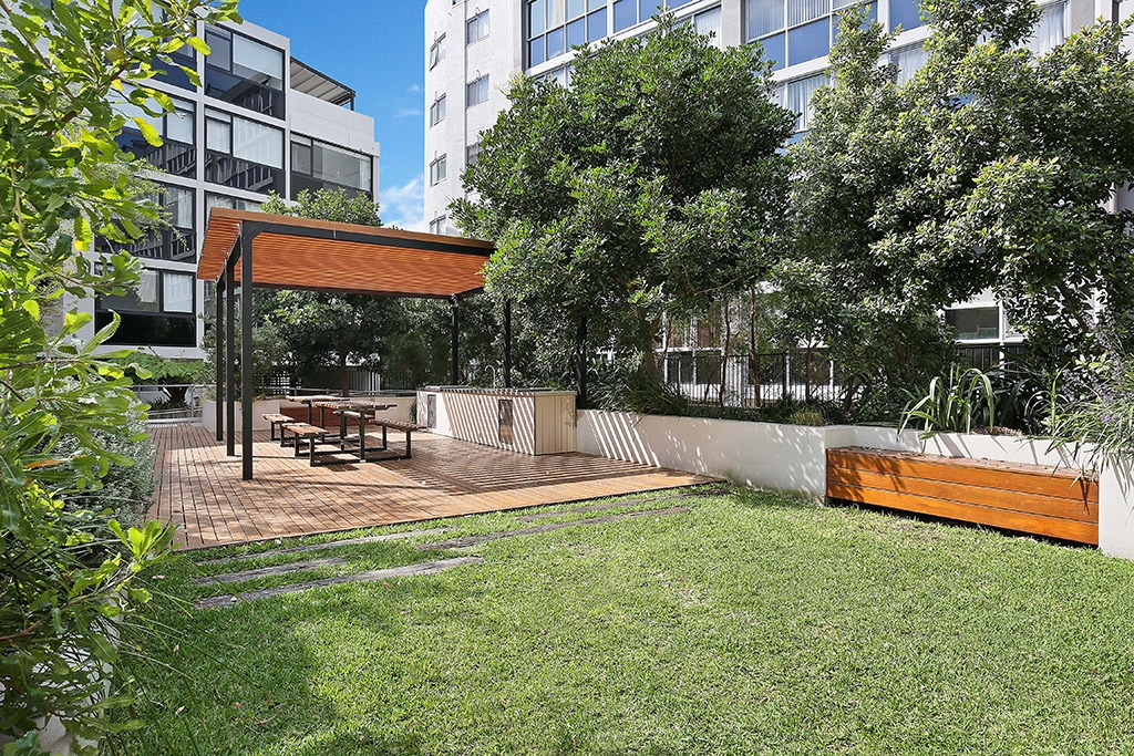 65/5-11 Pyrmont Bridge Road, Camperdown Sold by Raine & Horne Newtown - image 1