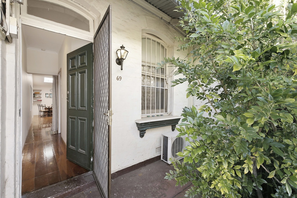 69 Hordern Street, Newtown Sold by Raine & Horne Newtown - image 1