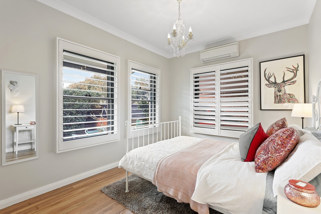 2A England Avenue, Marrickville Sold by Raine & Horne Newtown - image 1