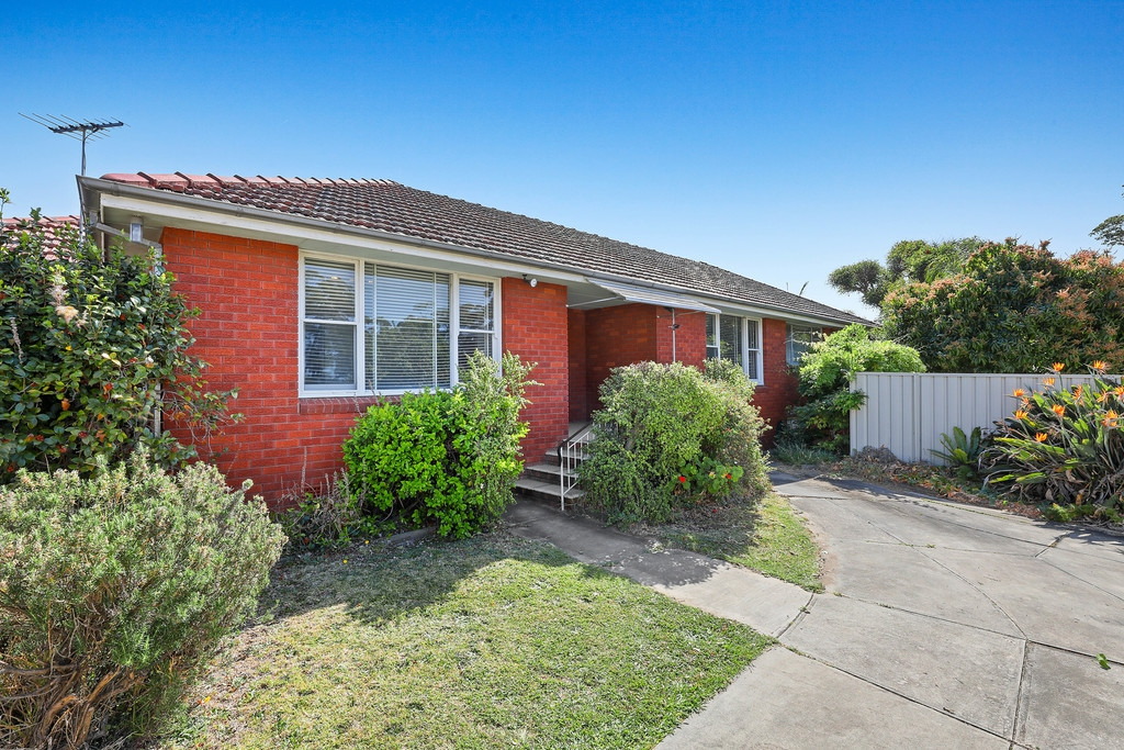 59 Smiths Avenue, Hurstville Sold by Raine & Horne Newtown - image 1