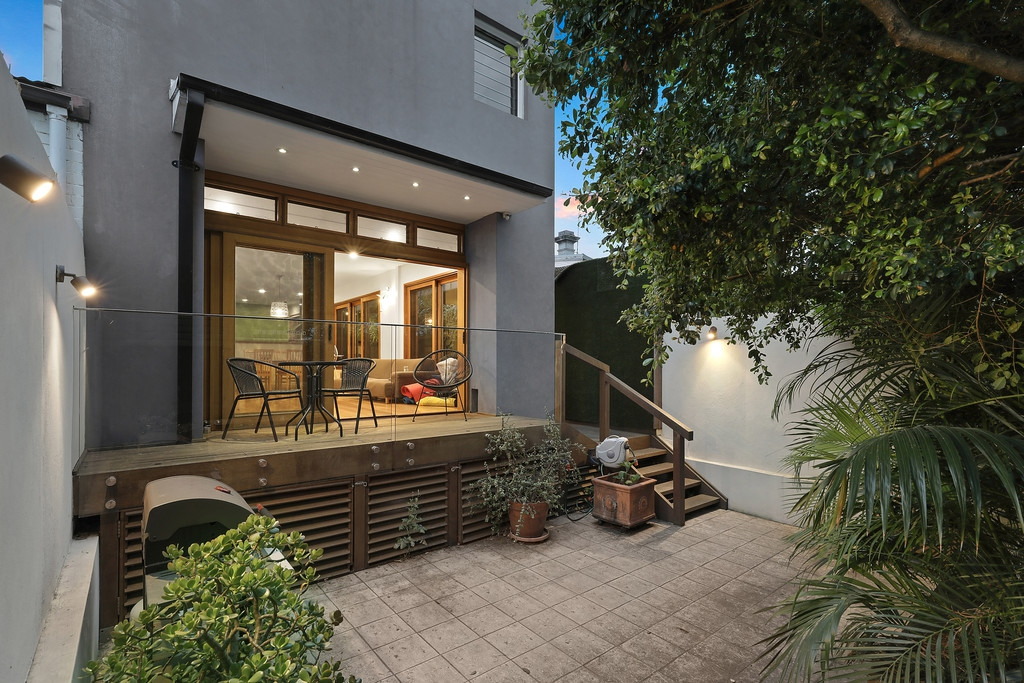 7 Phillip Street, Newtown Sold by Raine & Horne Newtown - image 1