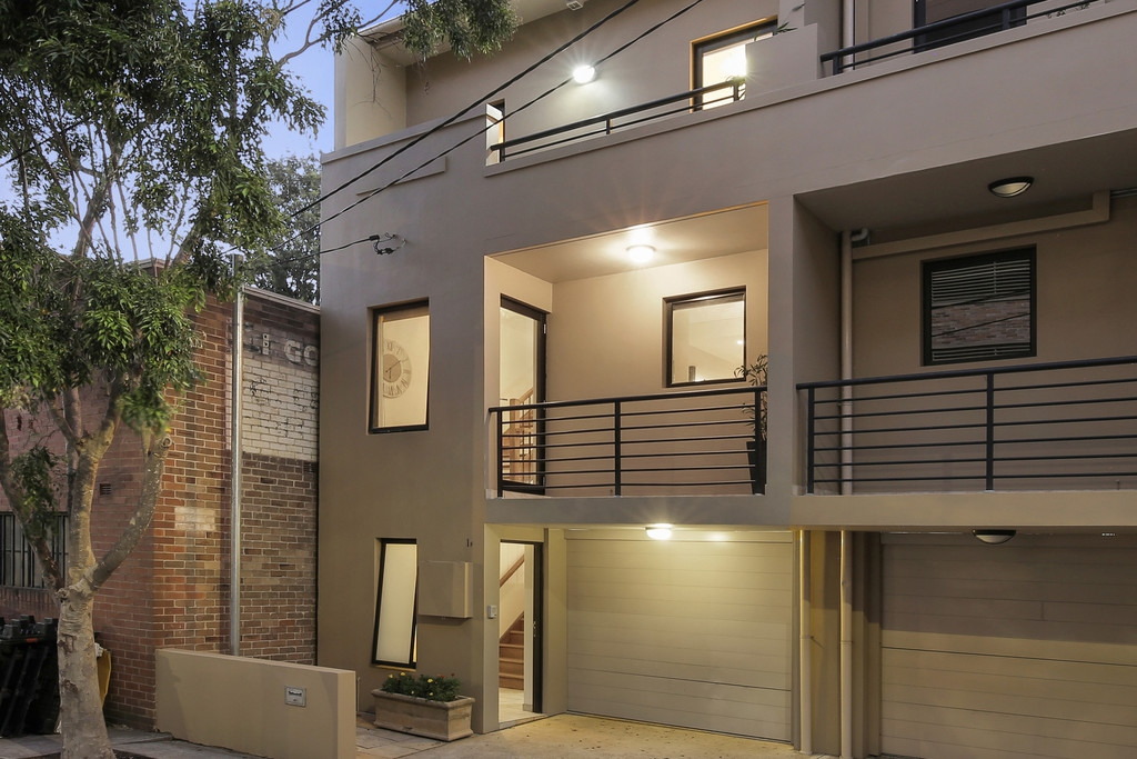 1F Goddard Street, Erskineville Sold by Raine & Horne Newtown - image 1